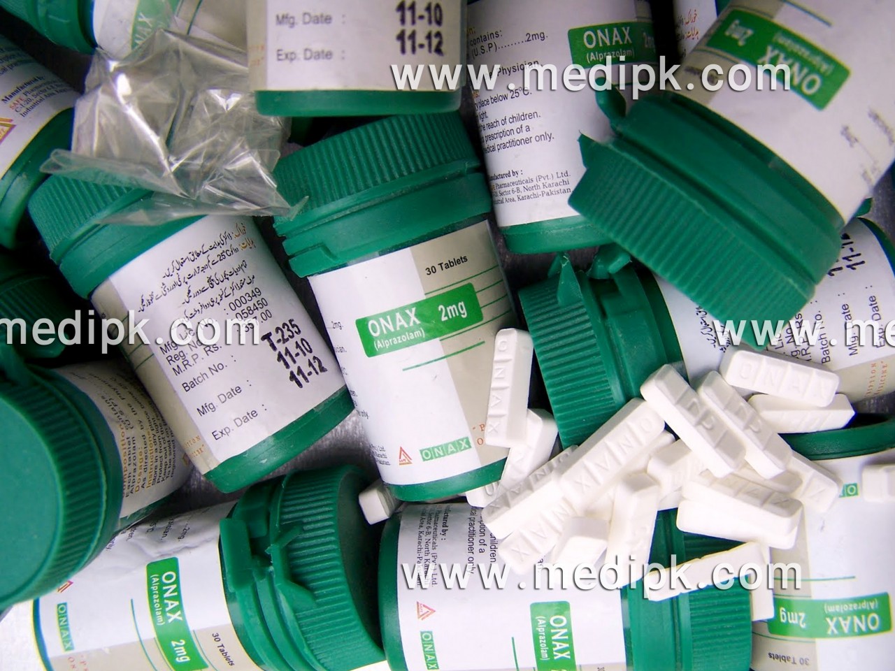 Xanax (Alprazolam) Onax 2mg by Safe Pharma / Bar